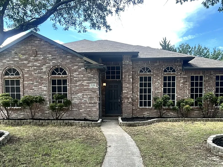1538 Rustic Trl — Photo 1