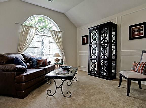 4th image of 3609 Carrington Dr