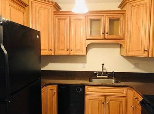3rd image of 164 Galen St #3111