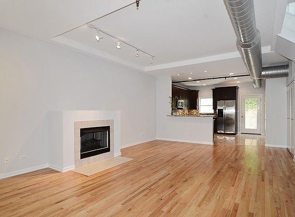 3rd image of 1834 Ridge Ave Unit 109
