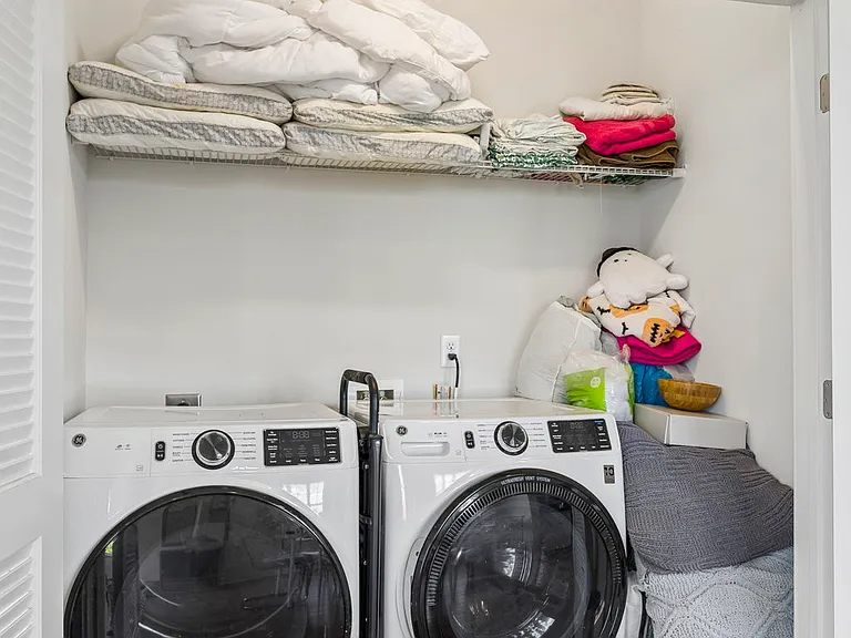 600 E Trinity Ln #208 — Photo 18