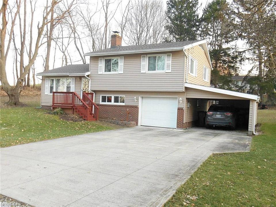 1st image of 210 E Ingleside Dr
