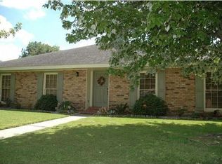 202 Quail Dr, Lafayette, LA 70508