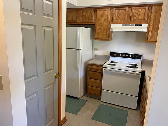 4th image of 208 N Harvey St #10450325