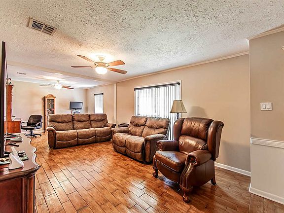 2nd image of 306 College Ln