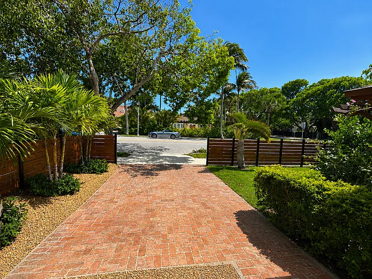 743 Park Pl — Photo 31