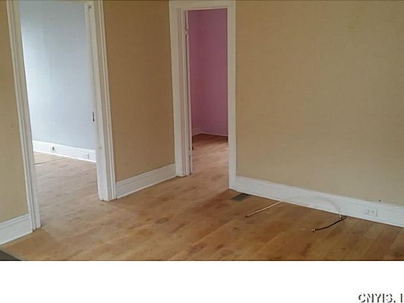 4th image of 242 Hier Ave