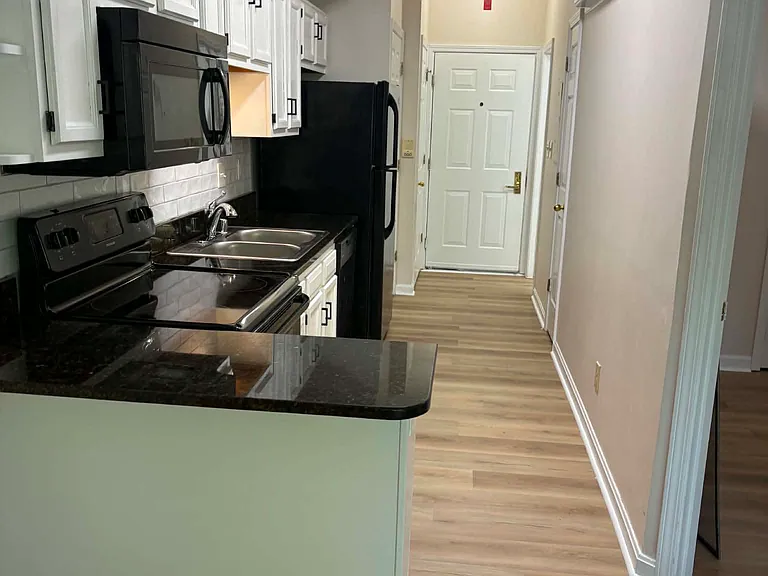 2730 Brownsboro Rd #135 — Photo 5
