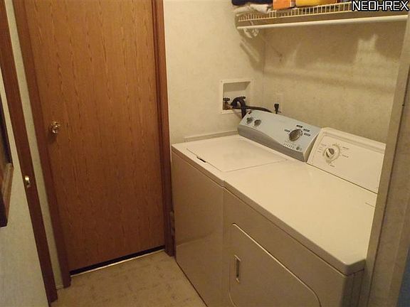 5th image of 155 Spruce Ln