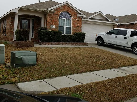 3rd image of 8925 Weller Ln