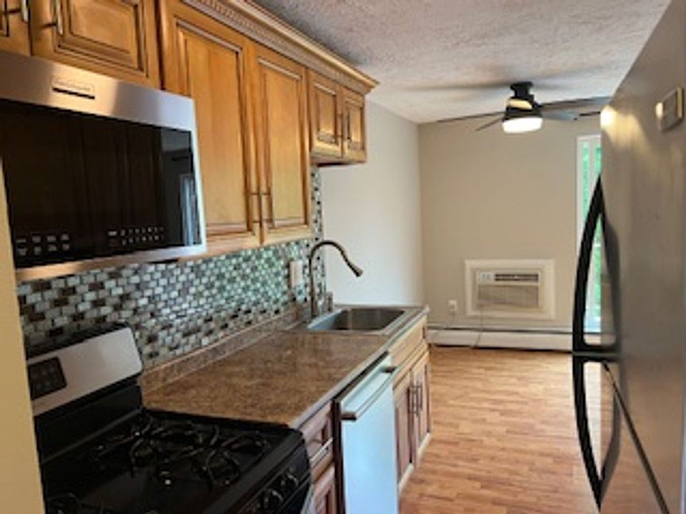 1st image of 6000 Nob Hill Dr Unit 12