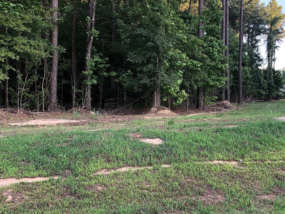 2nd image of 101 Hidden Glades