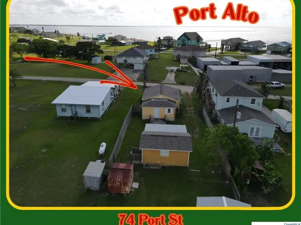 74 Port St, Port Lavaca, TX 77979