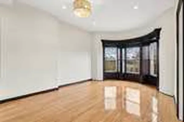 Rented by The Privelege Group | media 21