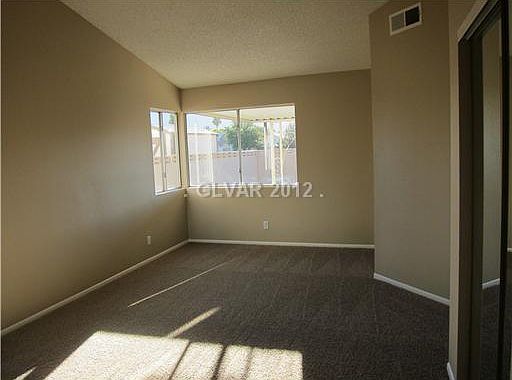 4th image of 2008 Dry Falls St