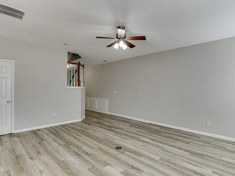 2421 Elkhorn Ter — Photo 11