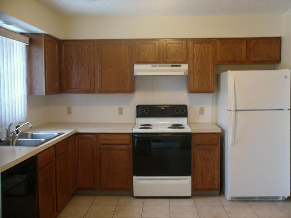 1st image of 795 Doty Dr
