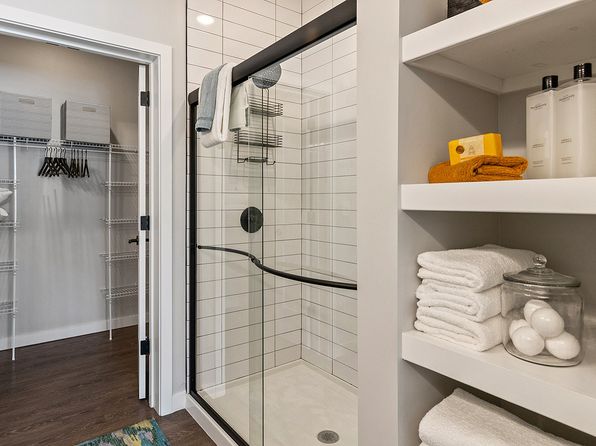 3 Lexington Ct #335