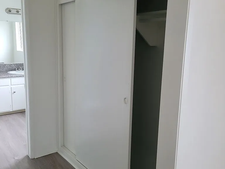 100 - Kimberly Apartments — Photo 51