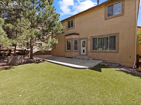 3rd image of 4466 College Park Ct