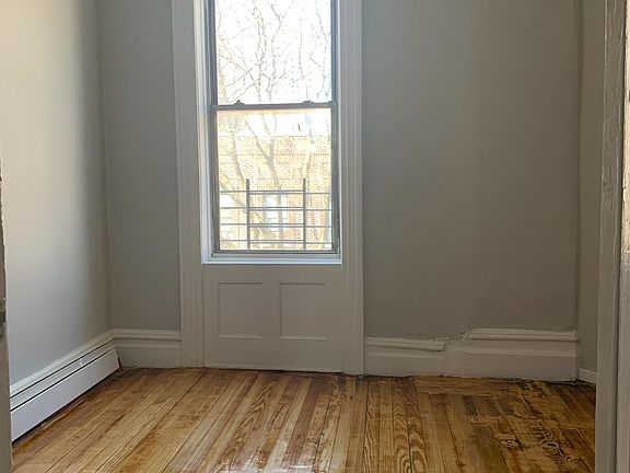 5th image of 1044 Grant Ave #2U