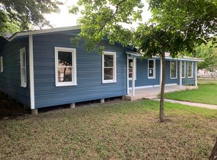 2115 Louise St, Seguin, TX 78155