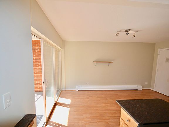 4th image of 6135 W Thorndale Ave #1A