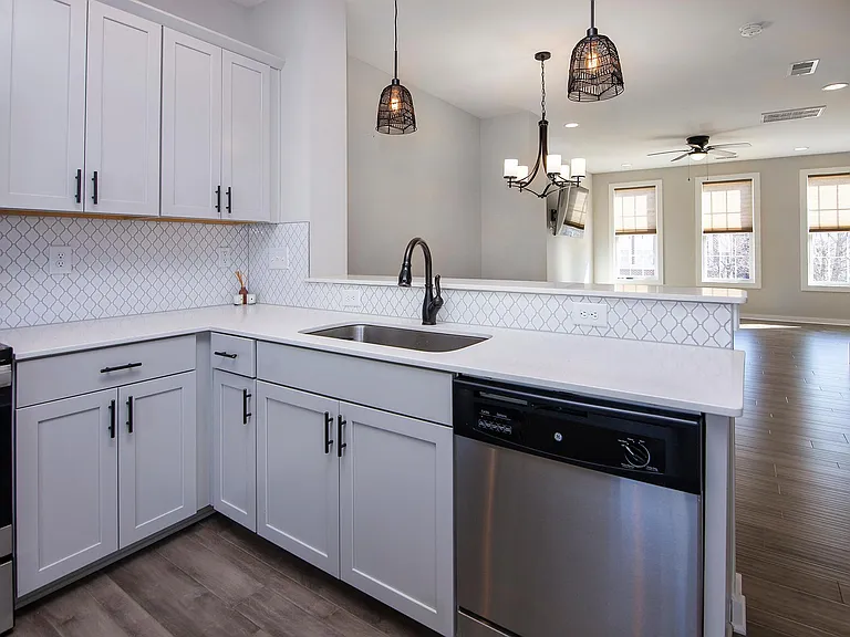 9428 Kings Parade Blvd — Photo 10