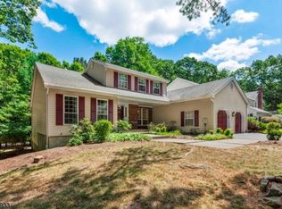 1 Blackfoot Cir, Wayne, NJ 07470