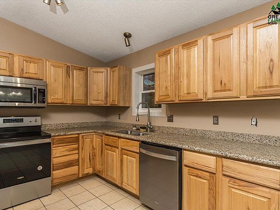 3rd image of 4731 Palo Verde Ave
