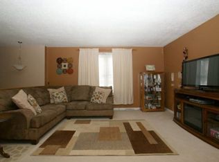 3501 Arlington Dr, Saint Charles, MO 63303