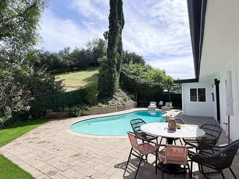 3852 Sherview Dr — Photo 19