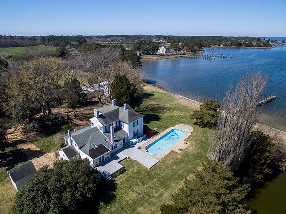 3rd image of 17541 Plantation Rd