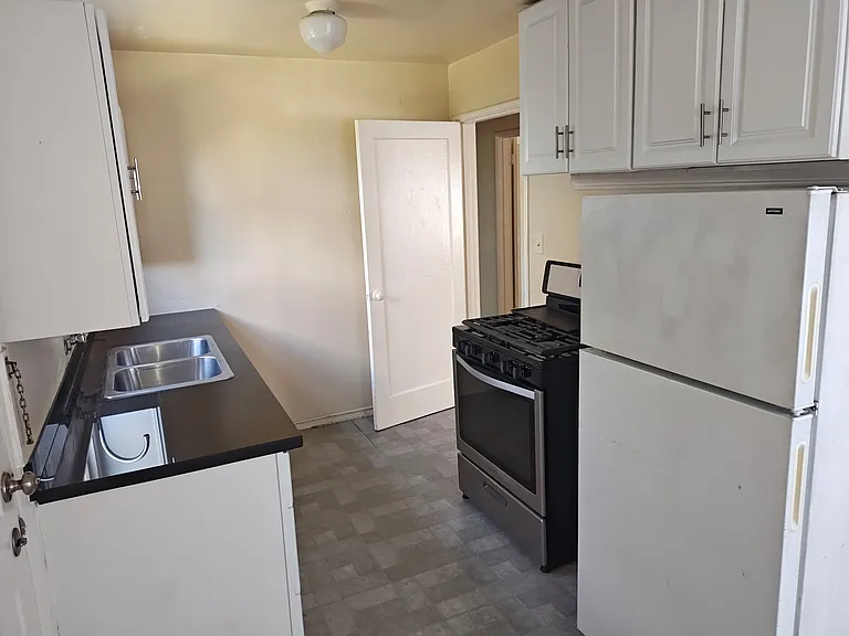 917 Dwight Way #917 — Photo 5