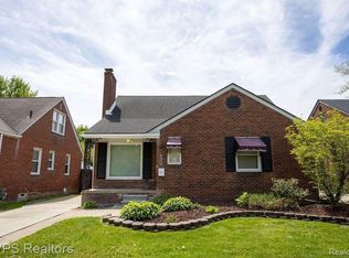 20914 Woodmont St, Harper Woods, MI 48225