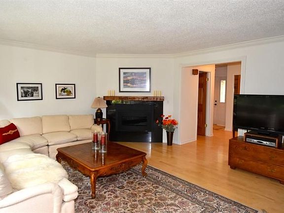 4th image of 5420 Golden Oak Ln