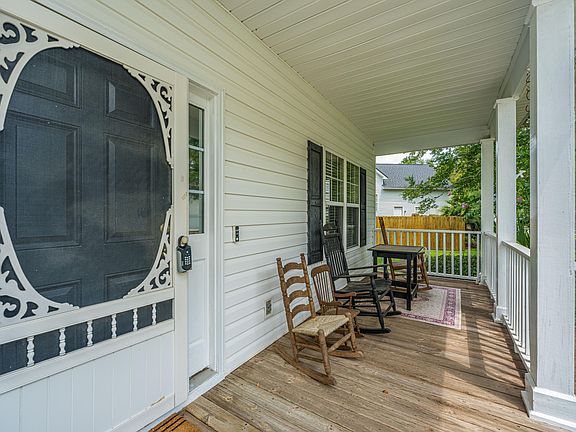 3rd image of 138 Hanahan Plantation Cir