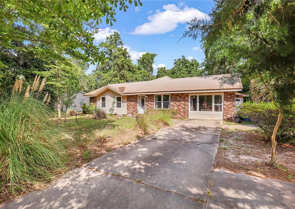 1st image of 155 Oscar Ln