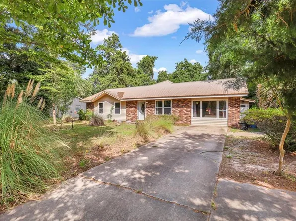 155 Oscar Ln, Brunswick, GA 31525