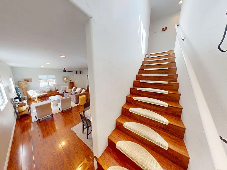 213 Evergreen Ave — Photo 7