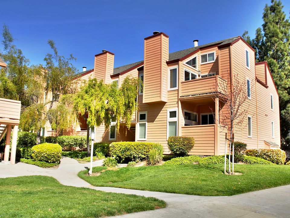 1st image of 5272 Borneo Cir