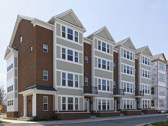 2nd image of 802 Francis Harris Pl