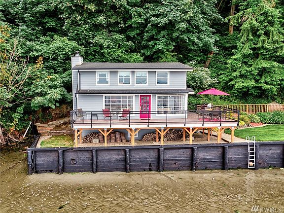 Dramatic Sunsets are to be enjoyed from your own home