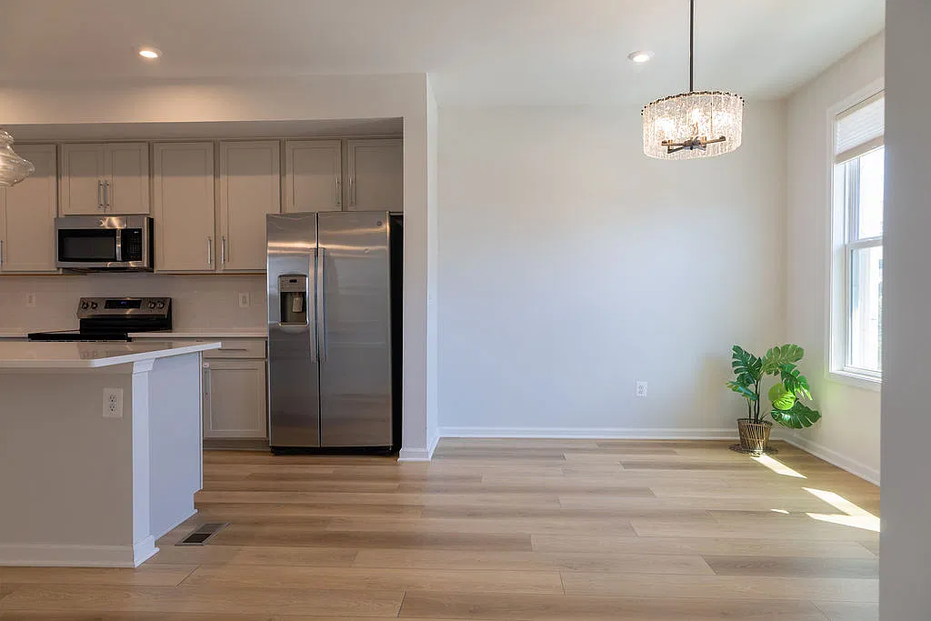 4 bed, 3.5 bath, 2080 sqft, $2,700 — Photo 3