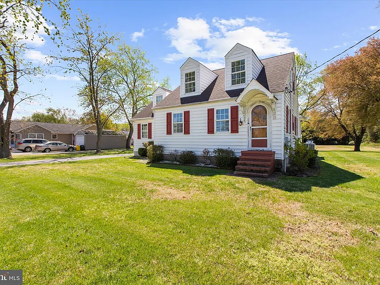 161 Margate Dr — Photo 15