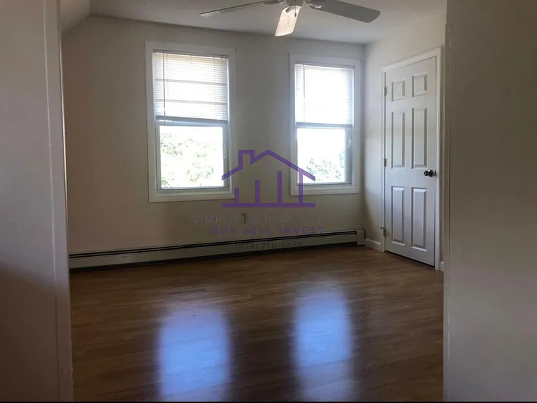 211 Sherman St #3 — Photo 4