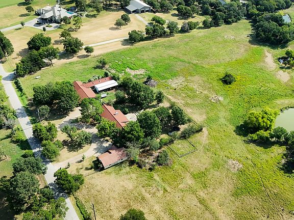 3rd image of 642 Jernigan Rd
