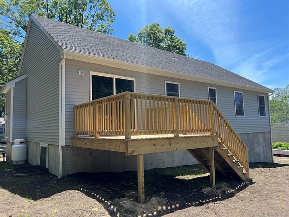 2nd image of 56 Aspen Road