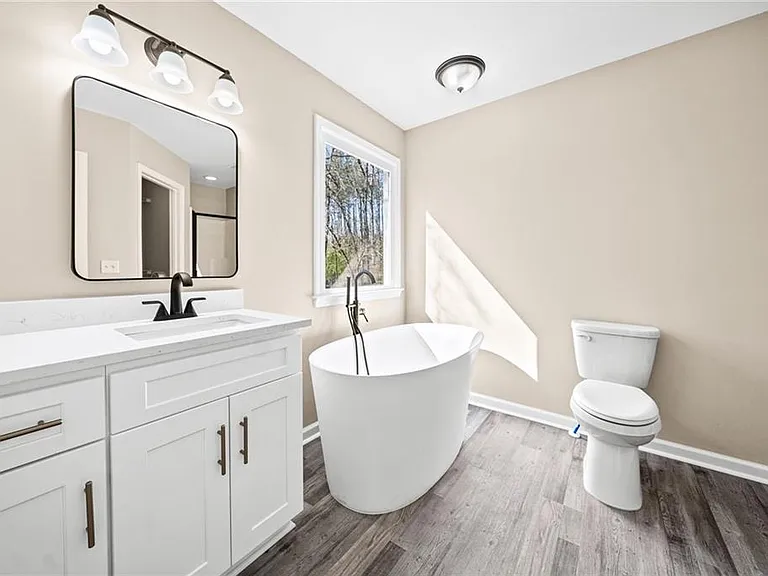 228 Hawkins Farm Cir — Photo 21