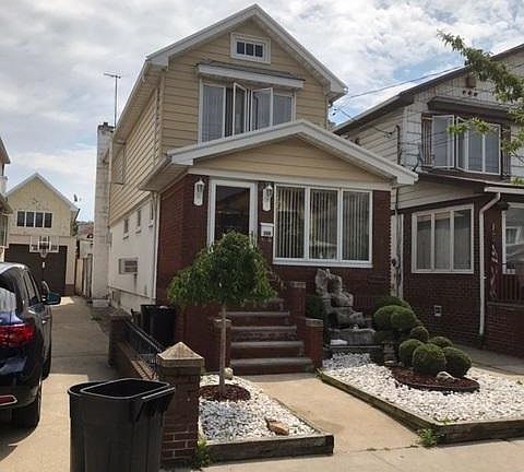 2nd image of 1923 E 23rd St